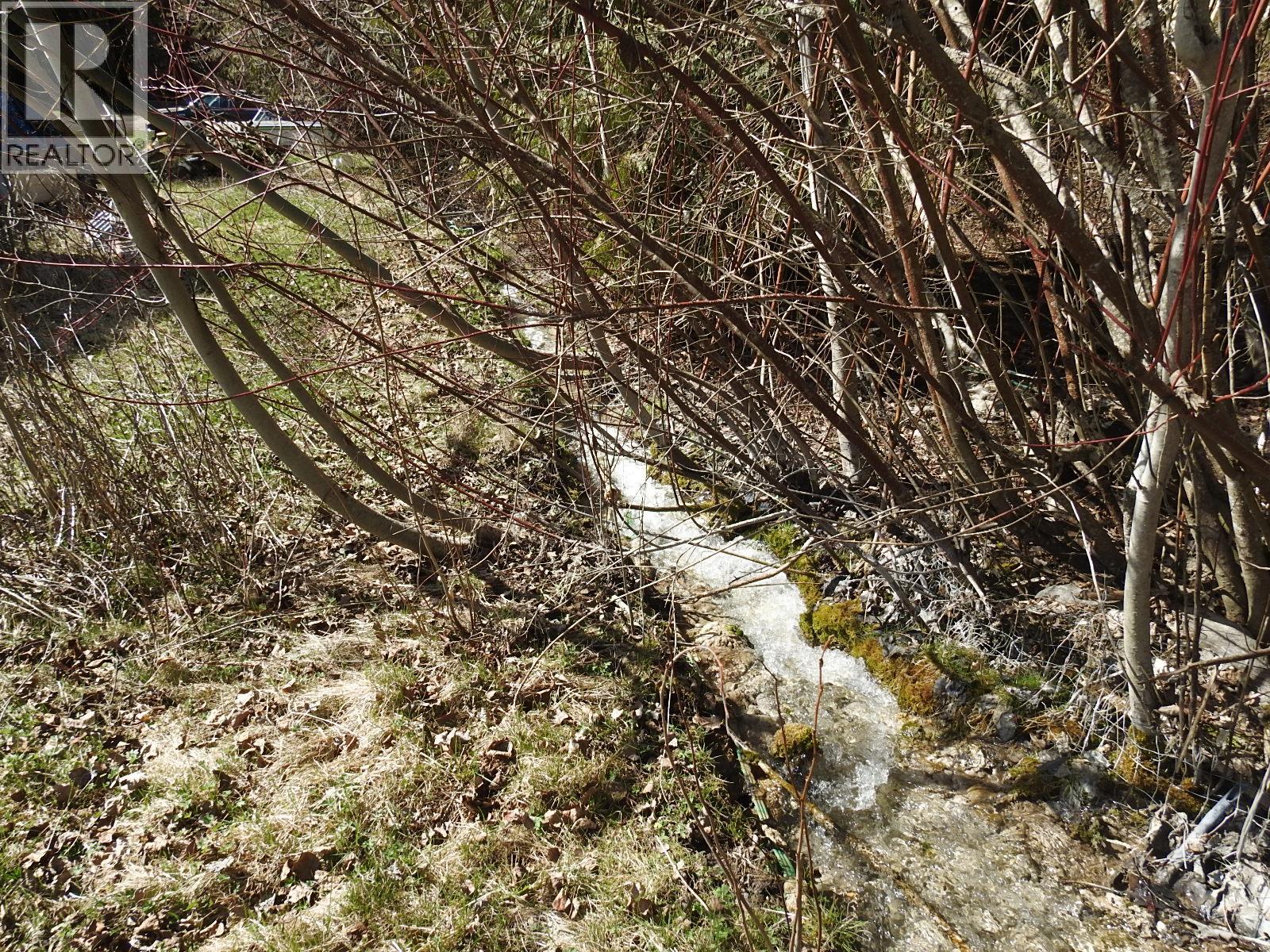 50 East Poirier Road, Mara, British Columbia  V0E 2K0 - Photo 12 - 10308875