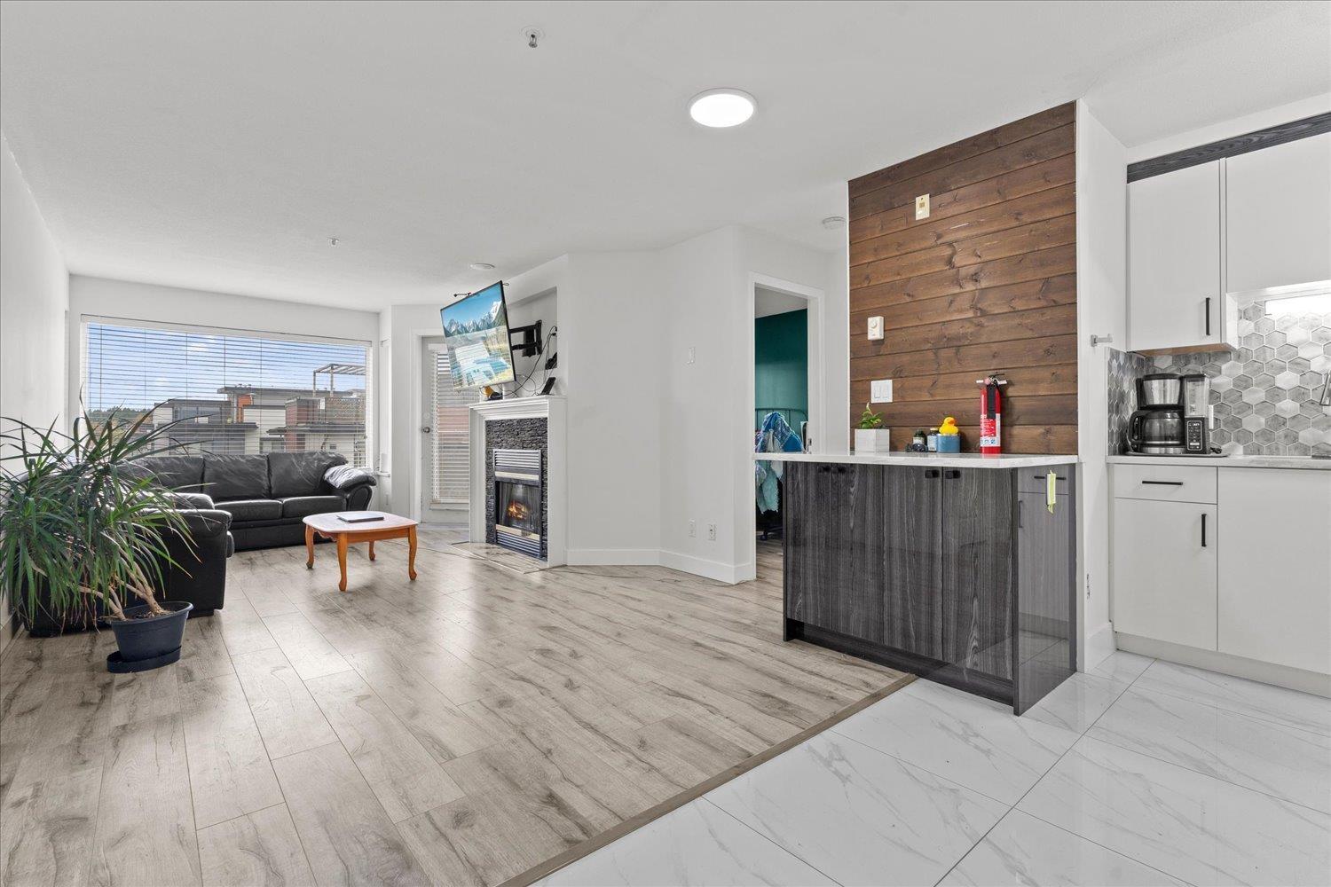 406 33708 King Road, Abbotsford, British Columbia  V2S 8C6 - Photo 3 - R3062850