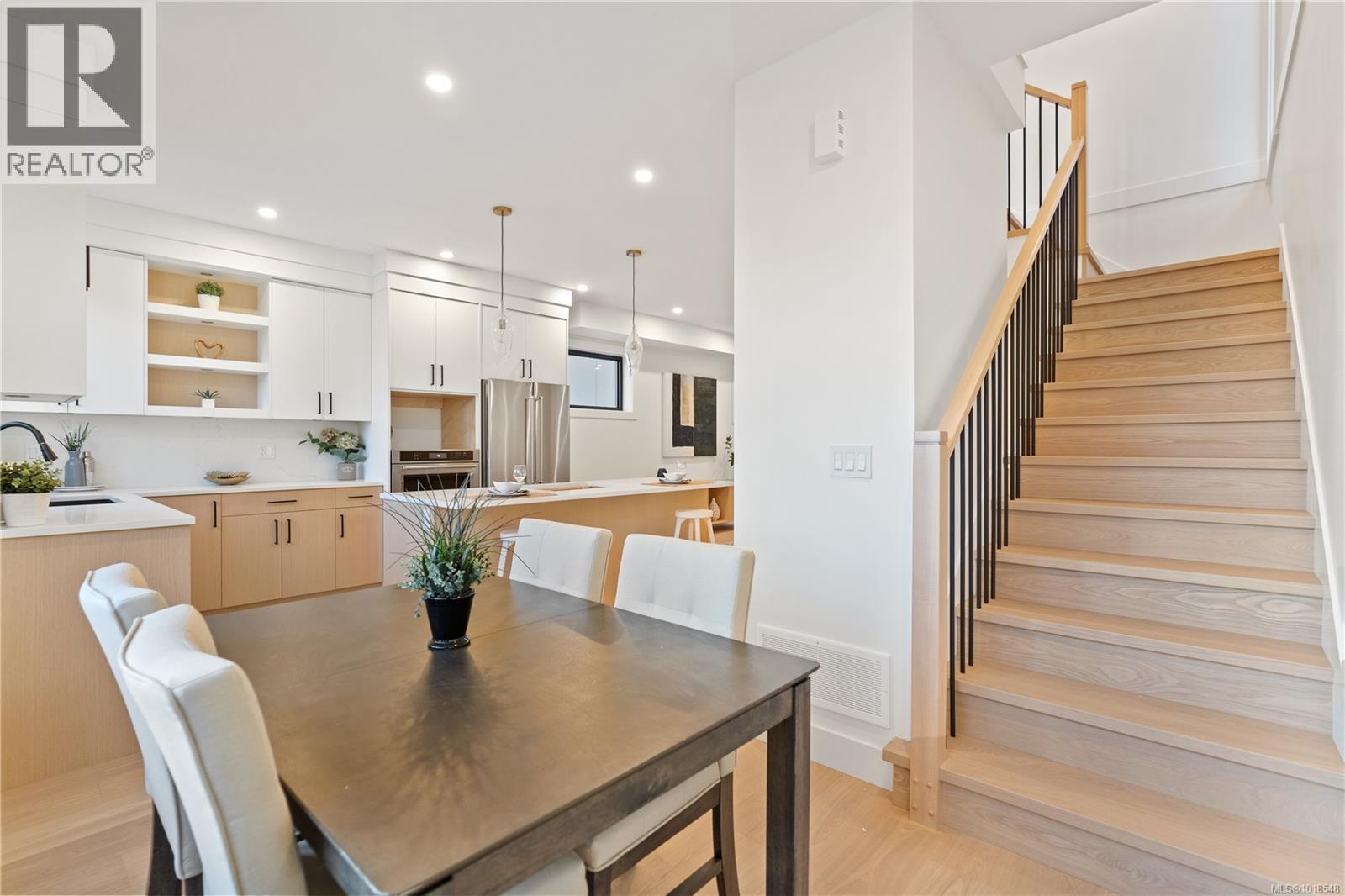 1342 Wood St, Esquimalt, British Columbia  V9A 5E1 - Photo 14 - 1018548