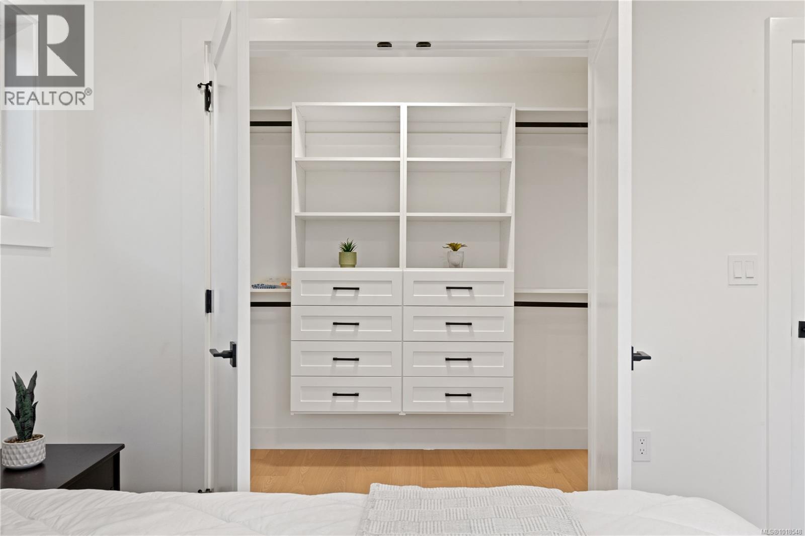 1342 Wood St, Esquimalt, British Columbia  V9A 5E1 - Photo 17 - 1018548