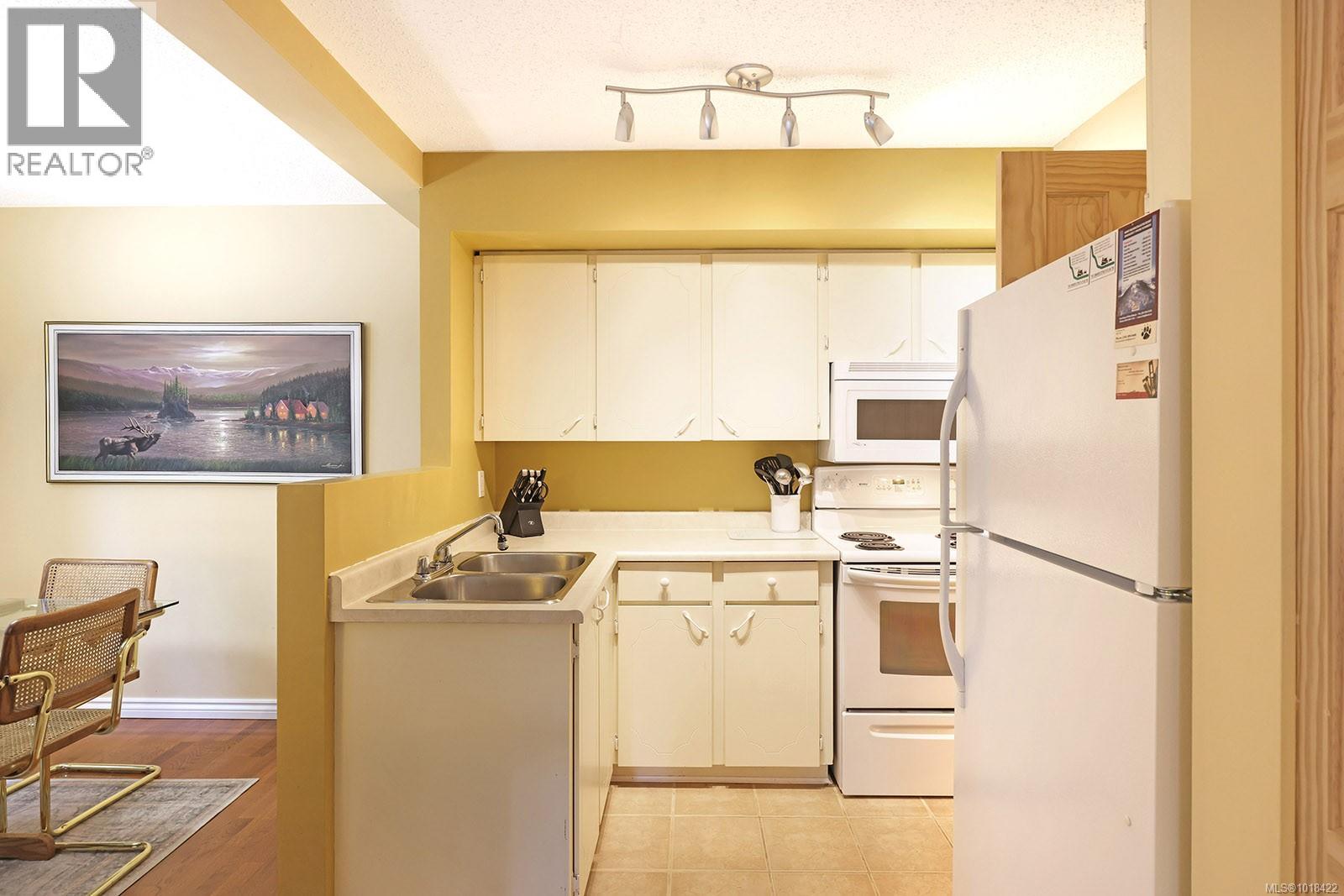 1 1084 Washington Way, Courtenay, British Columbia  V9J 1L0 - Photo 12 - 1018422