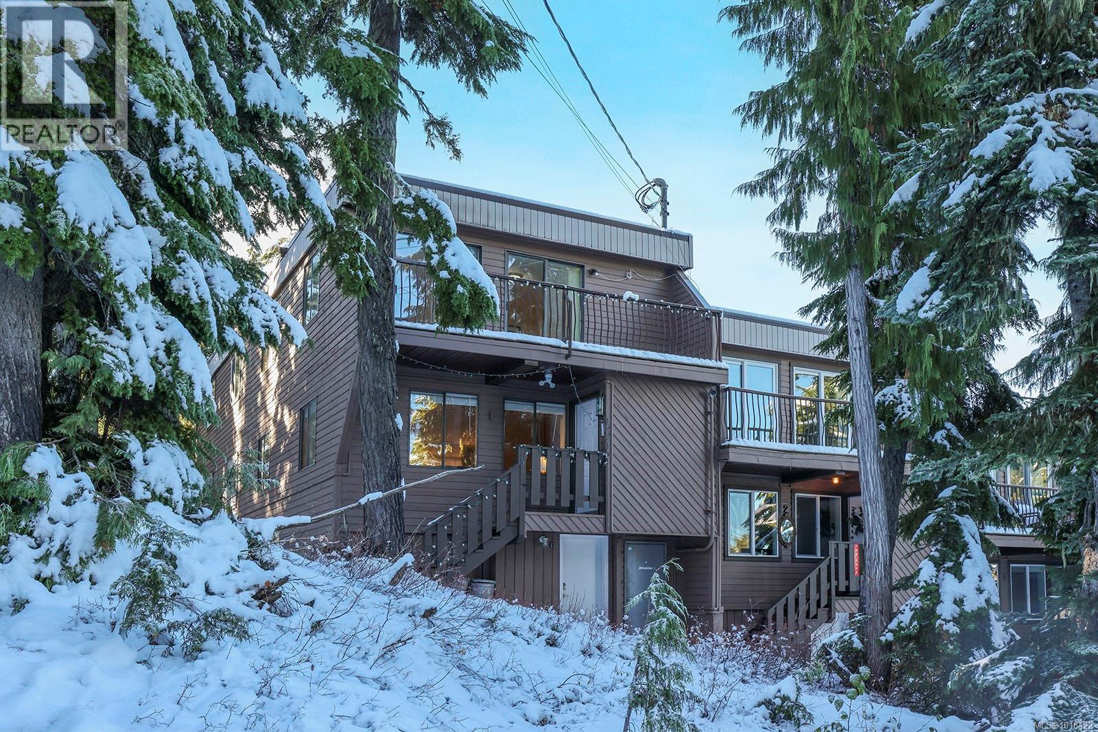 1 1084 Washington Way, Courtenay, British Columbia  V9J 1L0 - Photo 2 - 1018422