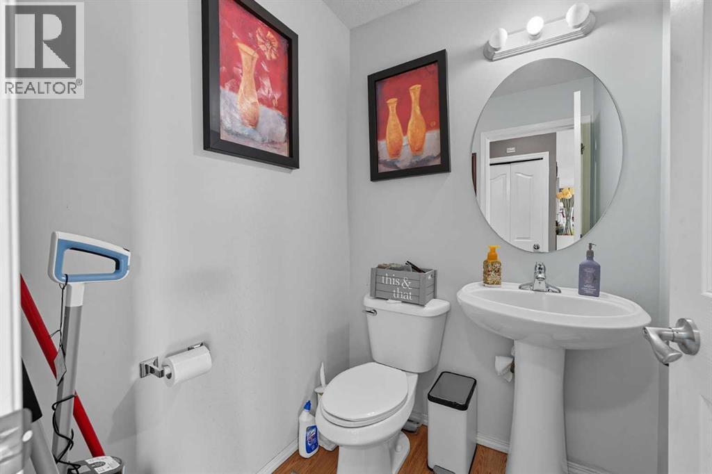 824 Luxstone Square Sw, Airdrie, Alberta  T4B 3L3 - Photo 13 - A2265001