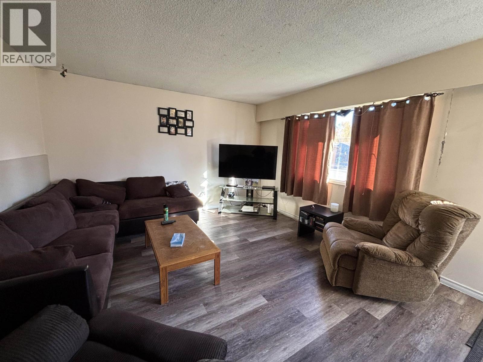 2375 Oak Street, Prince George, British Columbia  V2L 2A3 - Photo 3 - R2980690