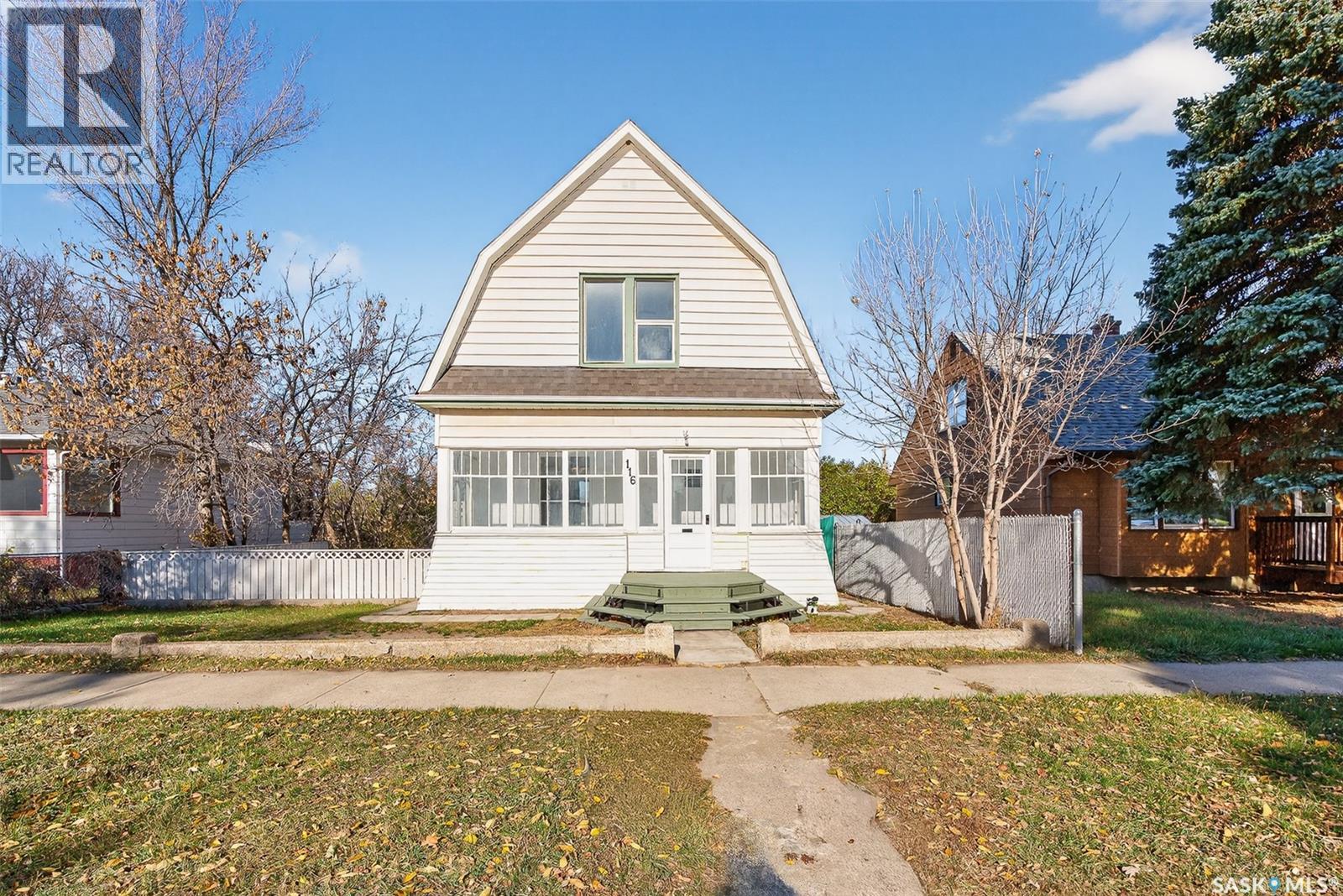 116 Iroquois Street E, Moose Jaw, Saskatchewan  S6H 4T2 - Photo 2 - SK021939