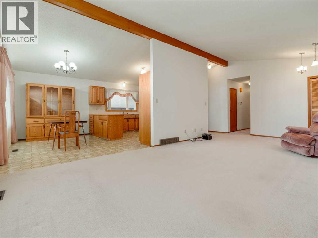 5906 55 Street, Taber, Alberta  T1G 1K3 - Photo 11 - A2264587