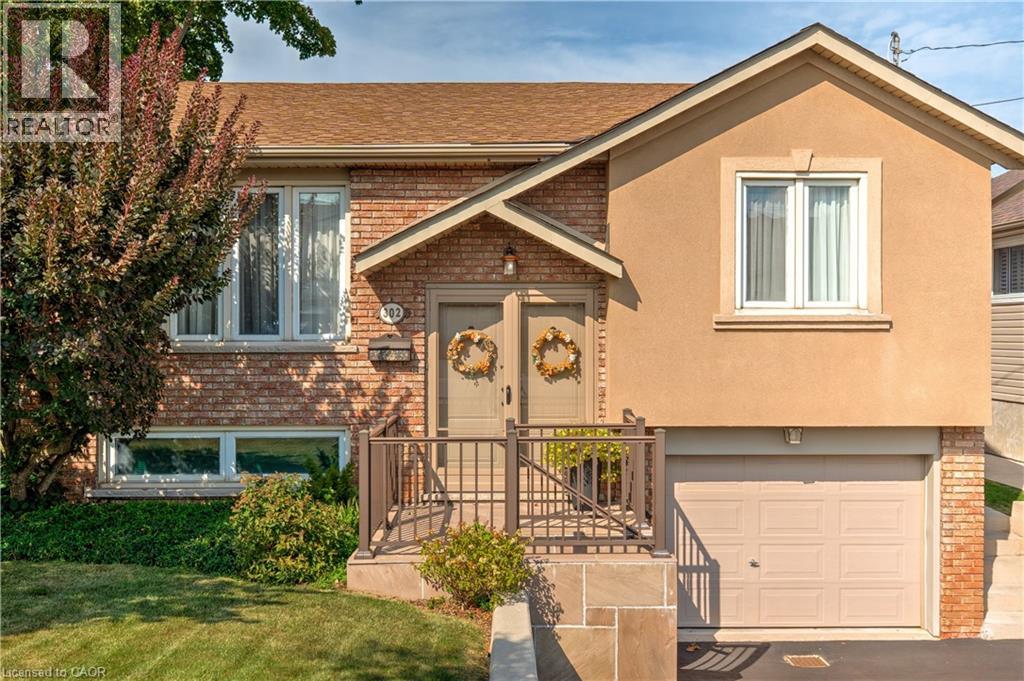 302 HIGHRIDGE Avenue, Hamilton, Ontario