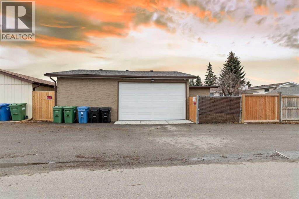 6024 28 Avenue Ne, Calgary, Alberta  T1Y 2E6 - Photo 2 - A2256201