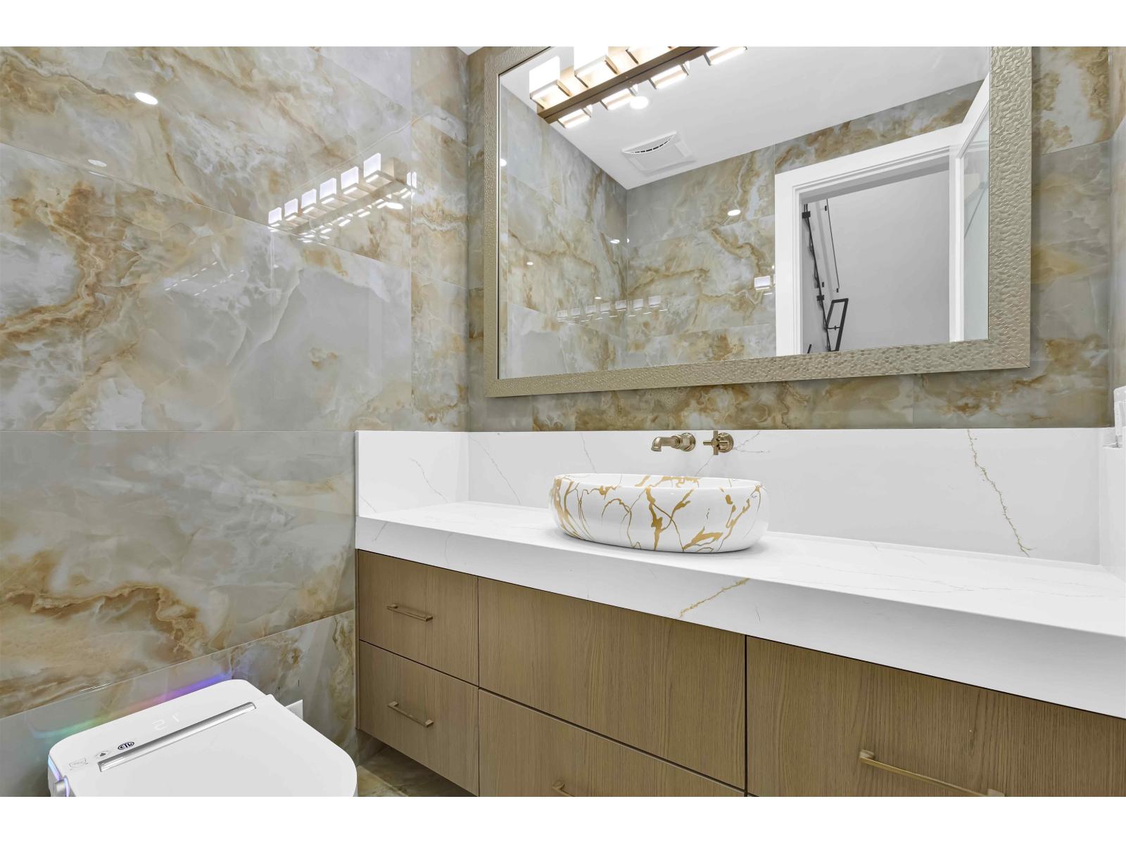 12927 115a Avenue, Surrey, British Columbia  V3R 2R3 - Photo 9 - R3062877