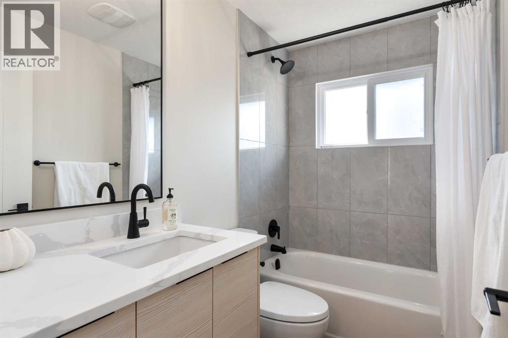 15 Hoover Place Sw, Calgary, Alberta  t2v 3g5 - Photo 8 - A2244371