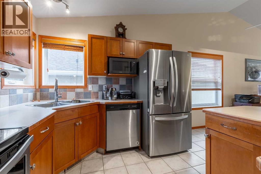 588 Heritage Boulevard W, Lethbridge, Alberta  T1K 7S4 - Photo 12 - A2265996