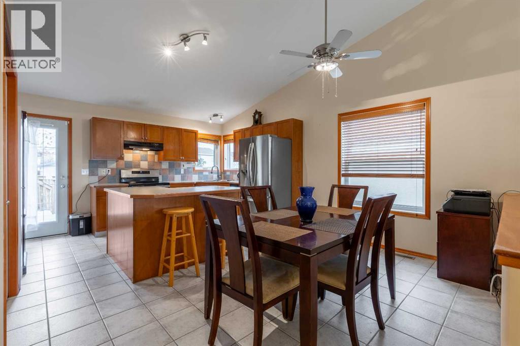 588 Heritage Boulevard W, Lethbridge, Alberta  T1K 7S4 - Photo 10 - A2265996