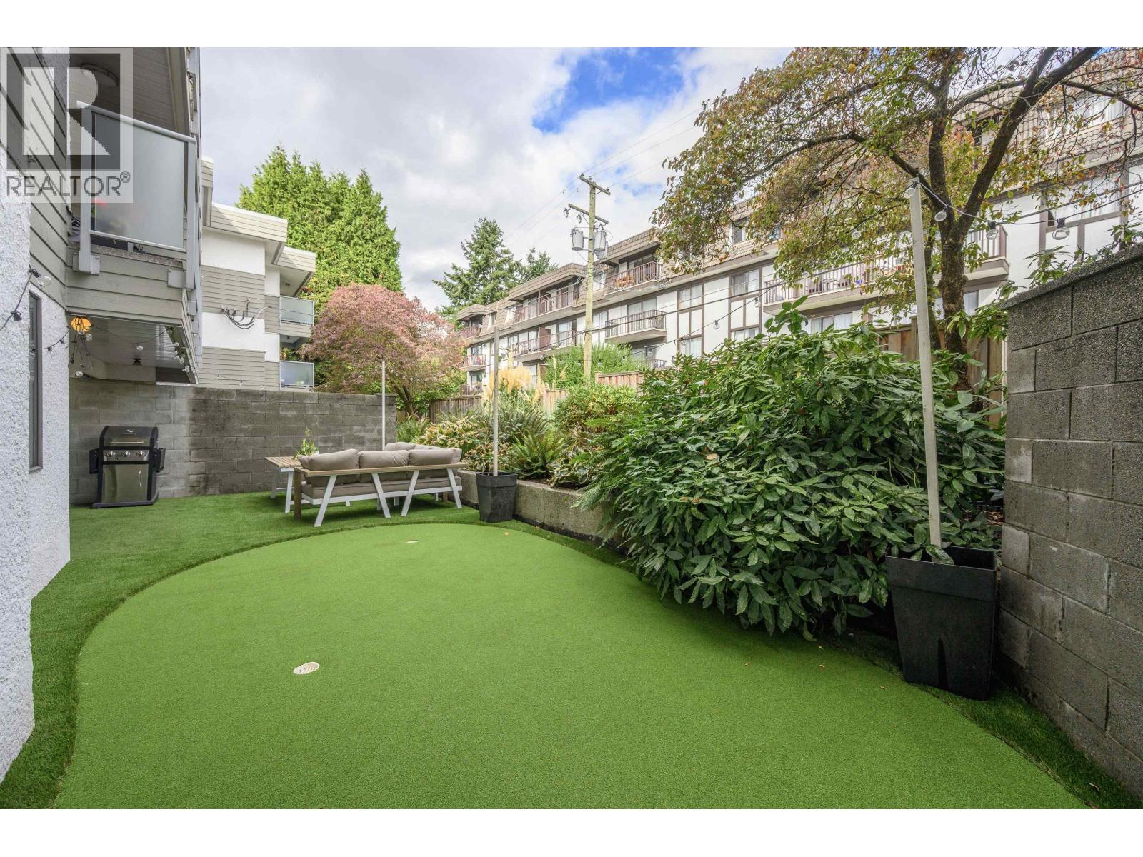 105 308 W 2nd Street, North Vancouver, British Columbia  V7M 1E1 - Photo 3 - R3058795