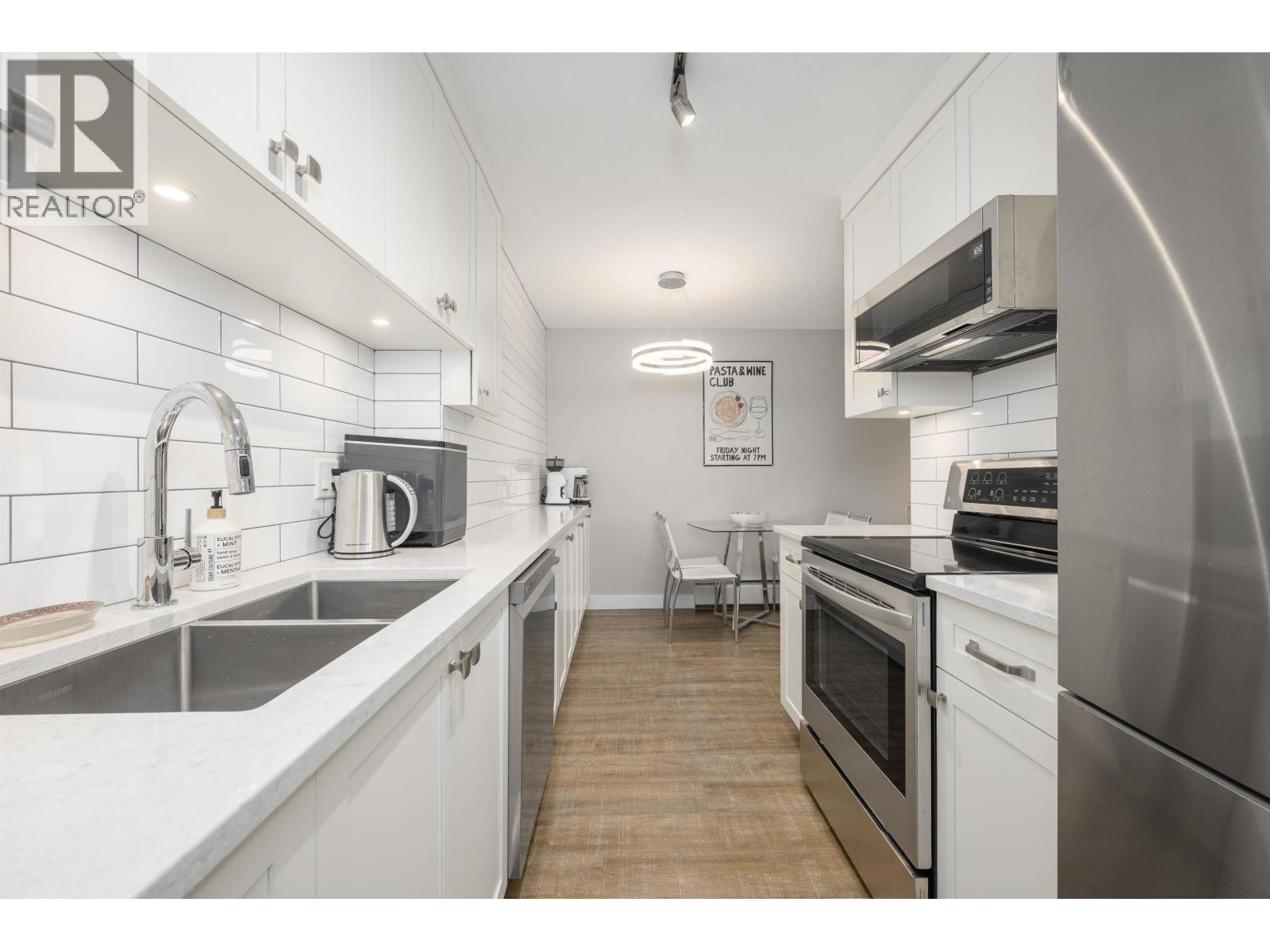 105 308 W 2nd Street, North Vancouver, British Columbia  V7M 1E1 - Photo 11 - R3058795