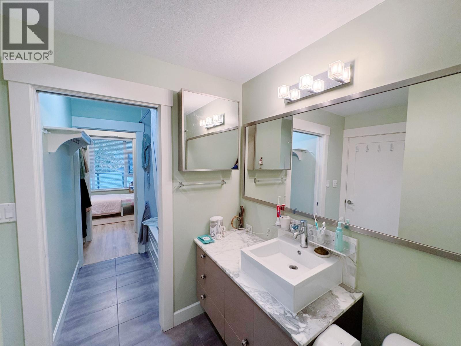 304 6611 Eckersley Road, Richmond, British Columbia  V6Y 0B7 - Photo 9 - R3060726