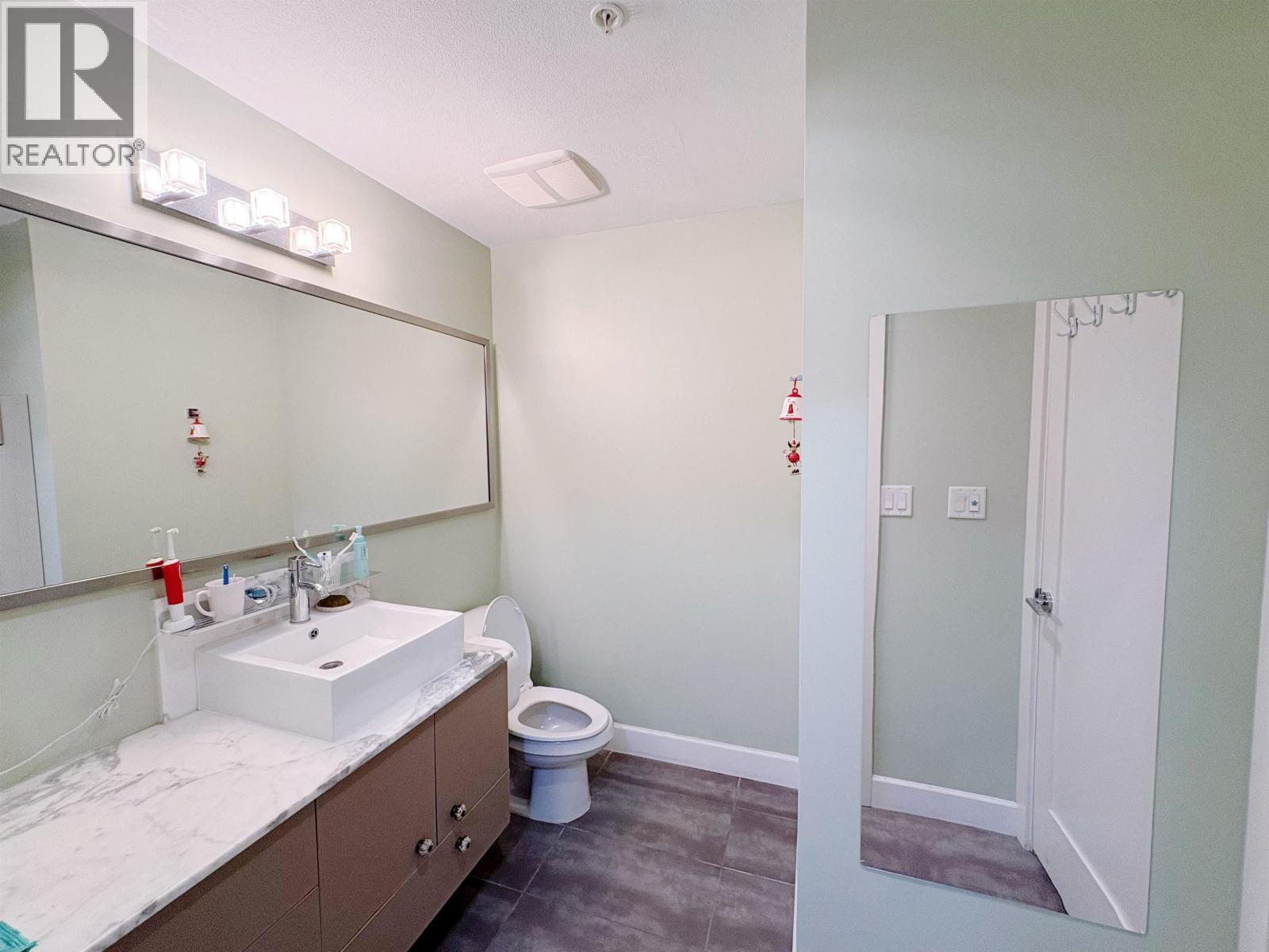 304 6611 Eckersley Road, Richmond, British Columbia  V6Y 0B7 - Photo 8 - R3060726