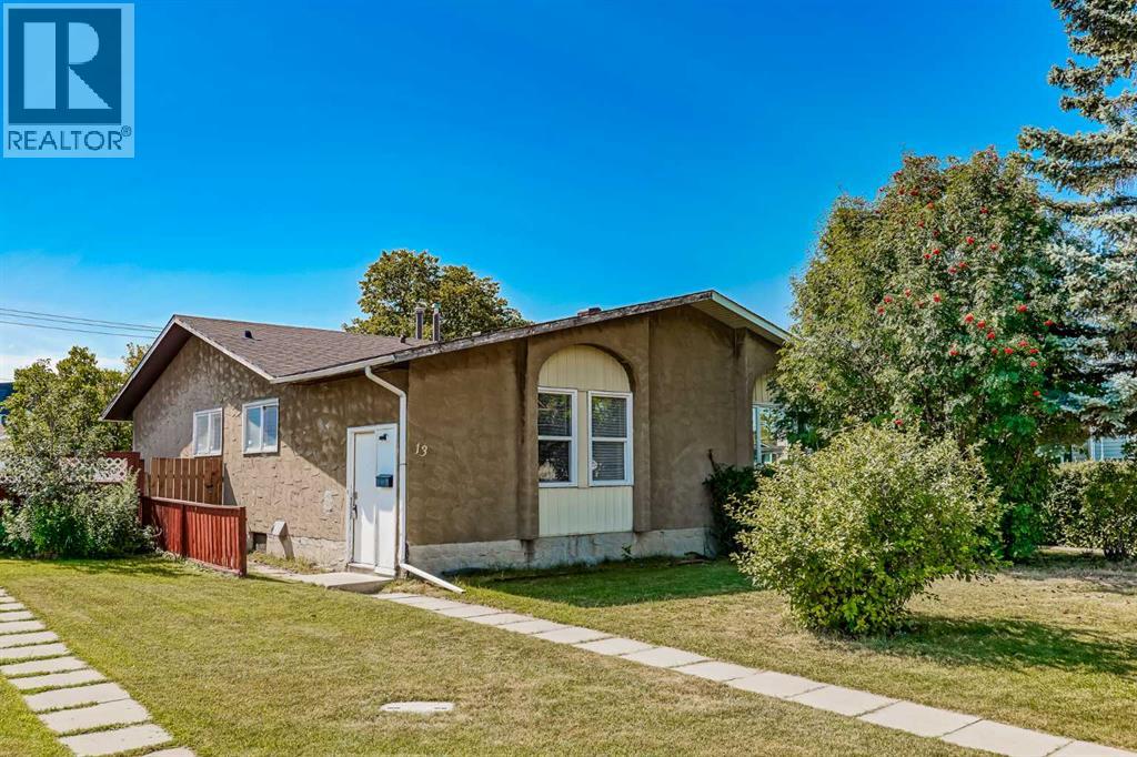 13 Rundlelawn Court Ne, Calgary, Alberta T2Y 3H3 - Photo 1 - A2266672