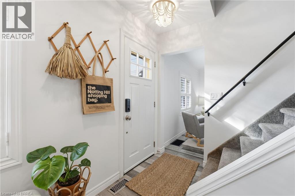 327 Terrace Hill Street, Brantford, Ontario  N3R 1H4 - Photo 5 - 40783966