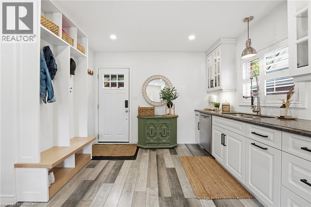 327 Terrace Hill Street, Brantford, Ontario  N3R 1H4 - Photo 10 - 40783966