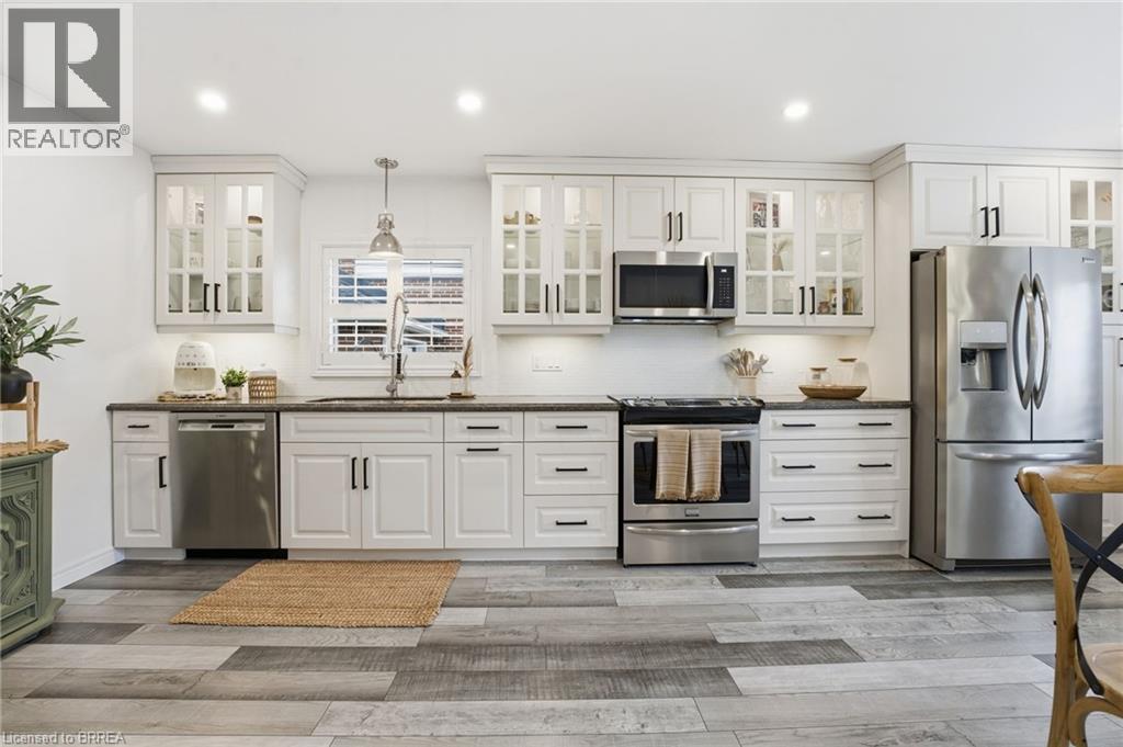 327 Terrace Hill Street, Brantford, Ontario  N3R 1H4 - Photo 6 - 40783966