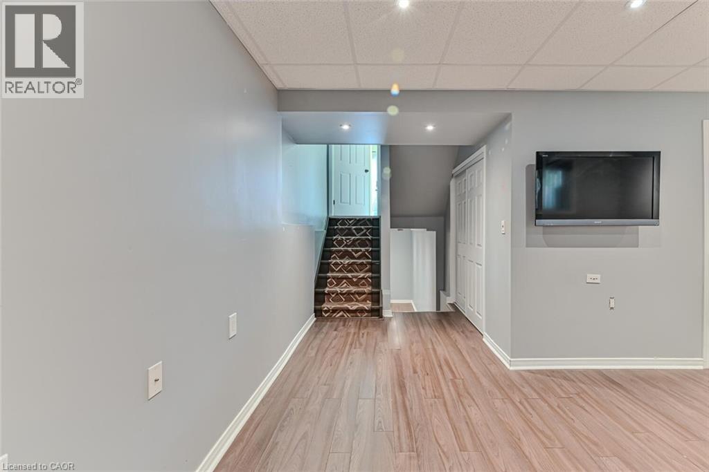 110 Activa Avenue Unit# E-31, Kitchener, Ontario  N2E 4K4 - Photo 9 - 40784047