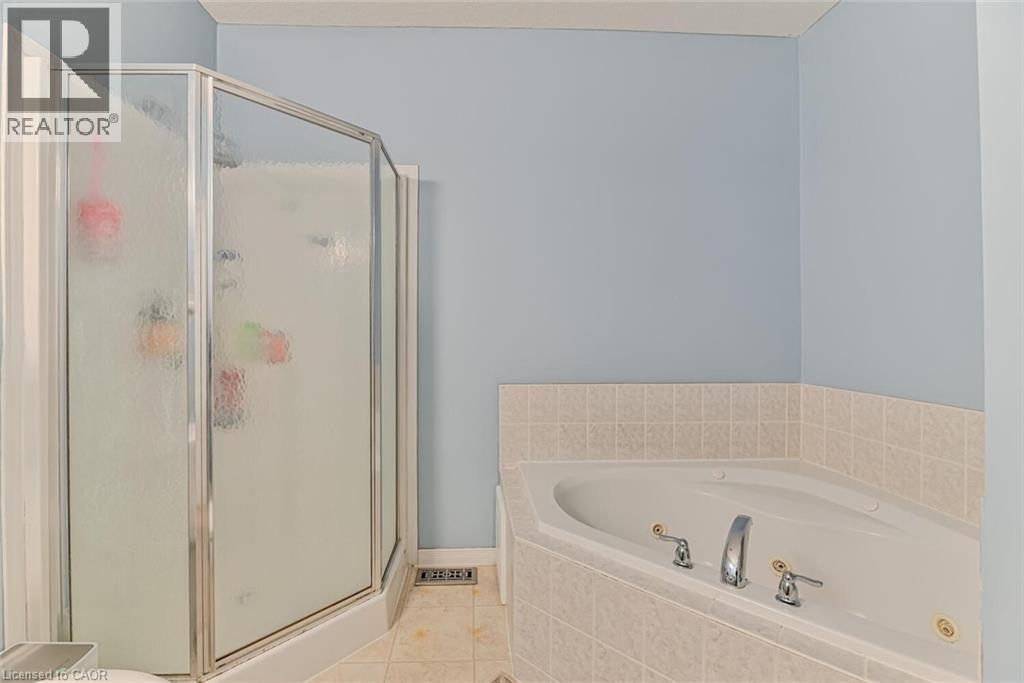 110 Activa Avenue Unit# E-31, Kitchener, Ontario  N2E 4K4 - Photo 12 - 40784047