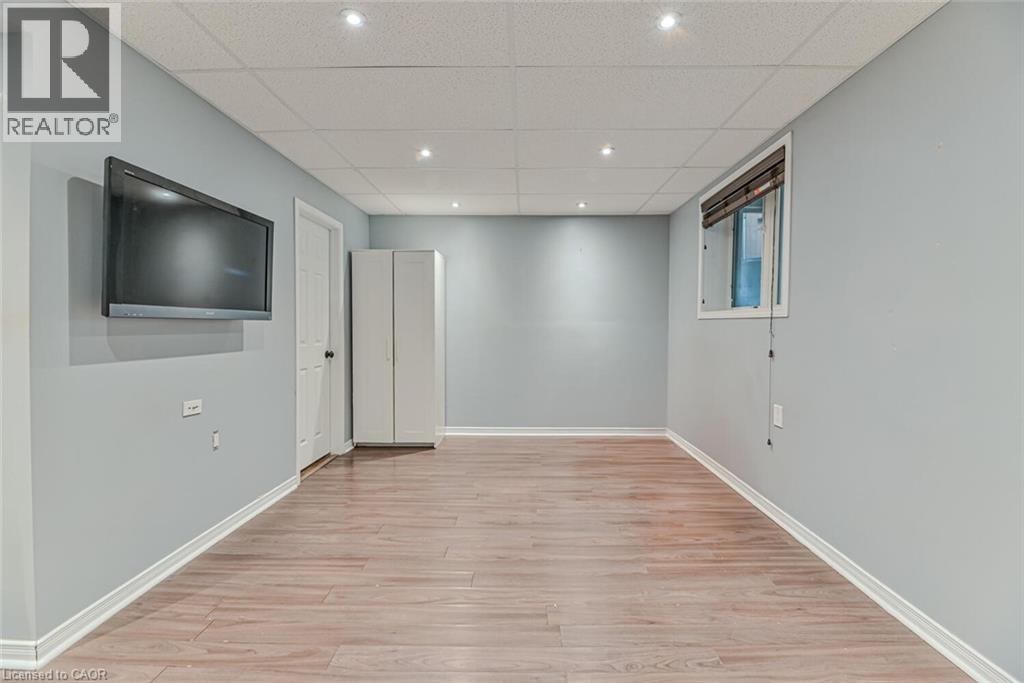 110 Activa Avenue Unit# E-31, Kitchener, Ontario  N2E 4K4 - Photo 7 - 40784047