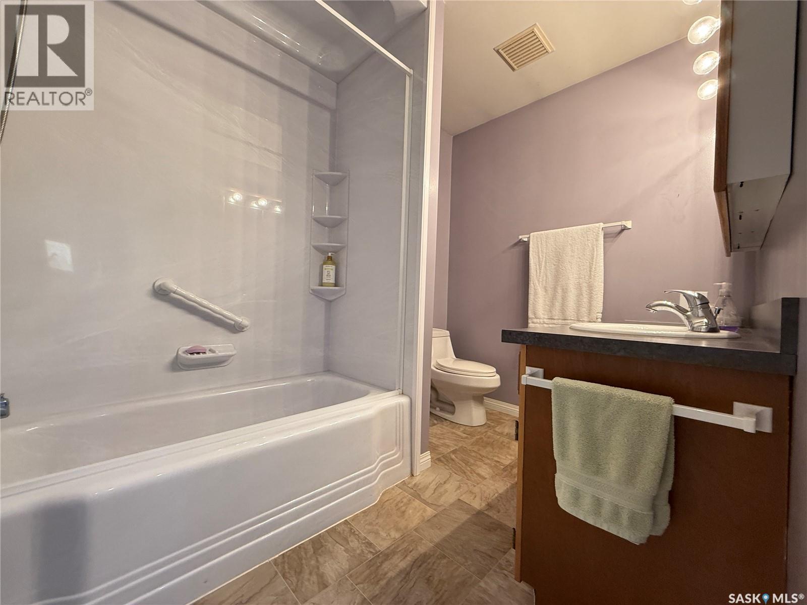 505 9th Avenue W, Melville, Saskatchewan  S0A 2P0 - Photo 20 - SK021924