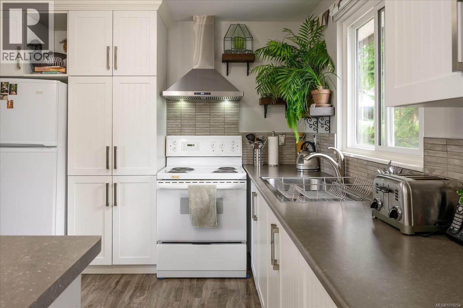 6891 Harwood Dr, Lantzville, British Columbia  V0R 2H0 - Photo 20 - 1018254