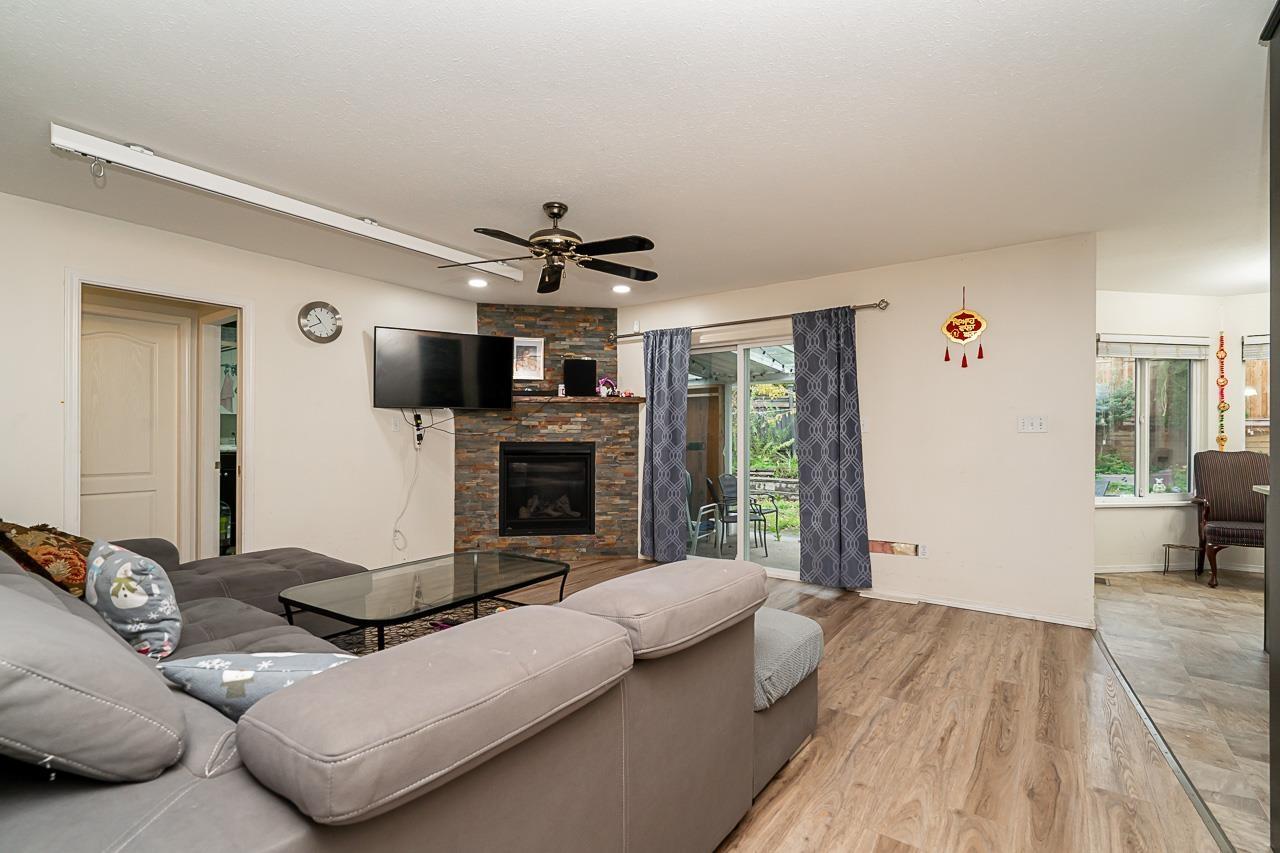 18661 56 Avenue Avenue, Surrey, British Columbia  V3S 7Y2 - Photo 6 - R3062479