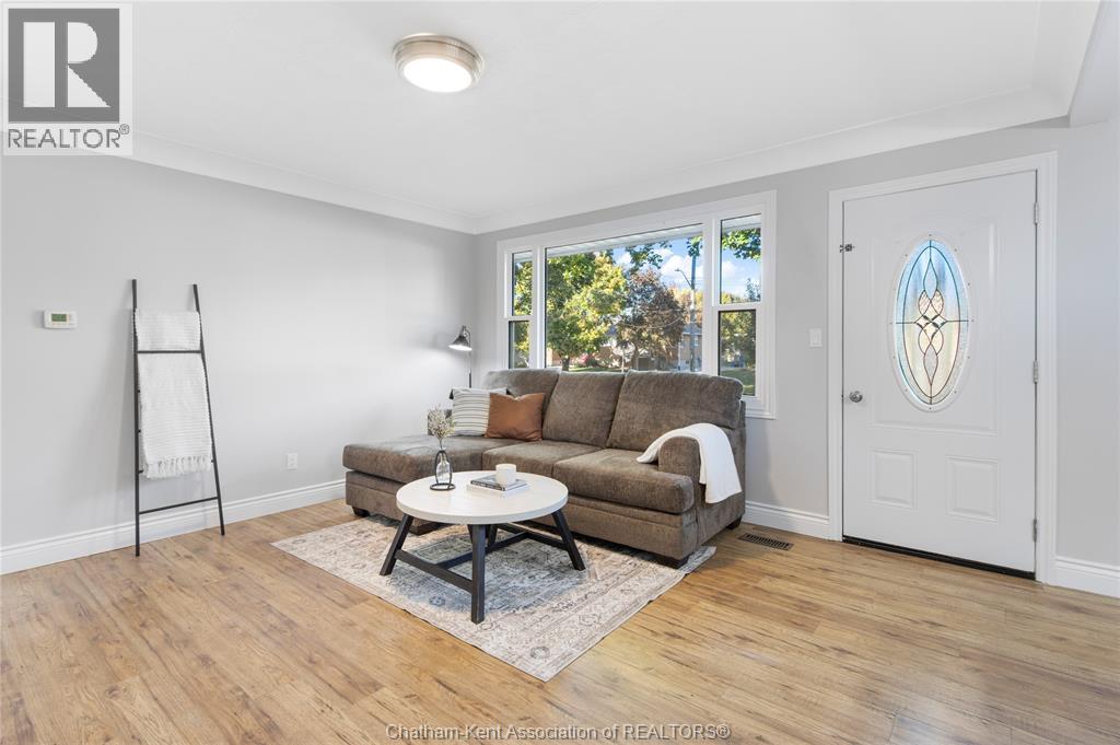 28 Spurgeon Drive, Chatham, Ontario  N7L 3W5 - Photo 4 - 25027414