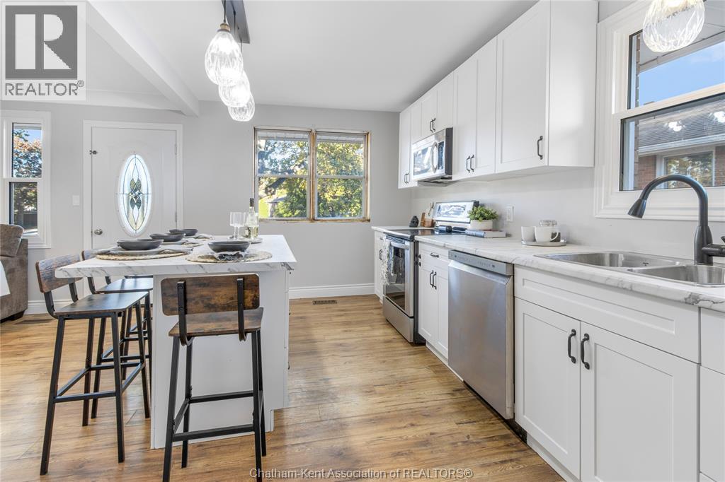 28 Spurgeon Drive, Chatham, Ontario  N7L 3W5 - Photo 6 - 25027414