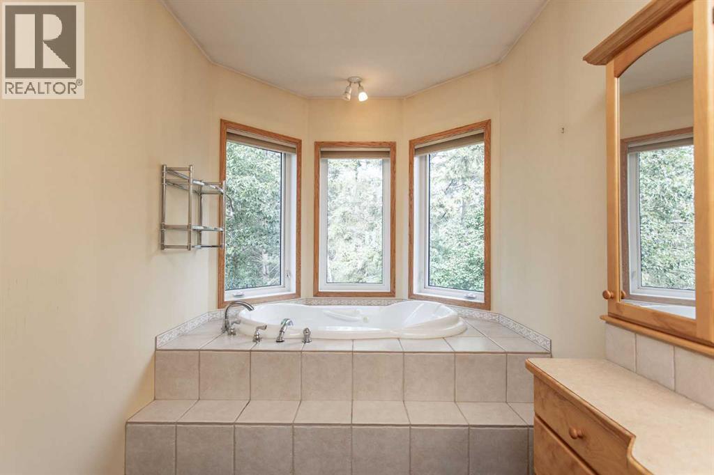 126 4th Street, Leslieville, Alberta  T0M 1H0 - Photo 24 - A2245769