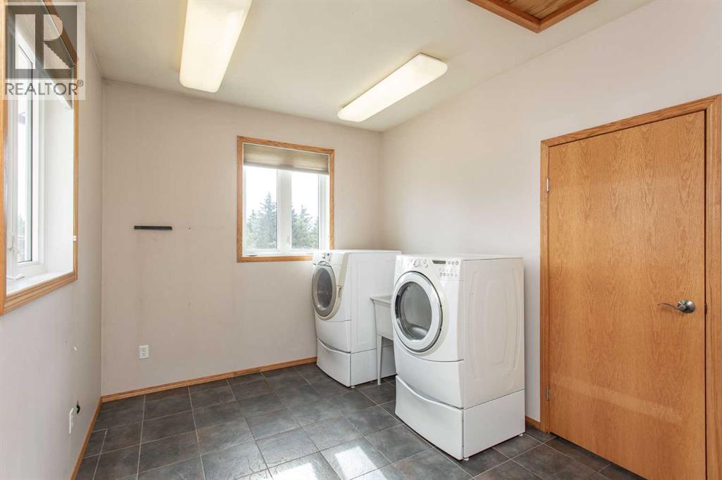 126 4th Street, Leslieville, Alberta  T0M 1H0 - Photo 18 - A2245769