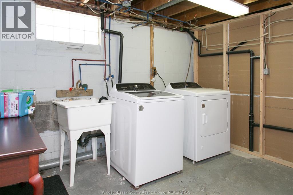 1990 Ypres, Windsor, Ontario  N8W 1S8 - Photo 20 - 25027489