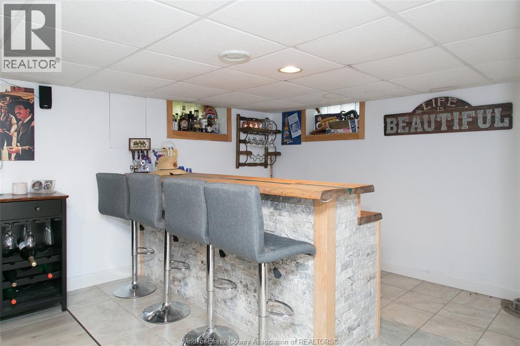 1990 Ypres, Windsor, Ontario  N8W 1S8 - Photo 17 - 25027489