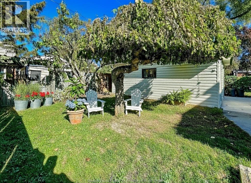 1990 Ypres, Windsor, Ontario  N8W 1S8 - Photo 24 - 25027489