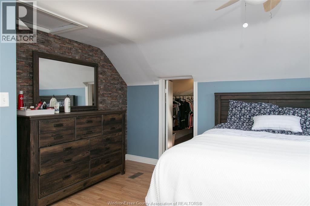 1990 Ypres, Windsor, Ontario  N8W 1S8 - Photo 13 - 25027489