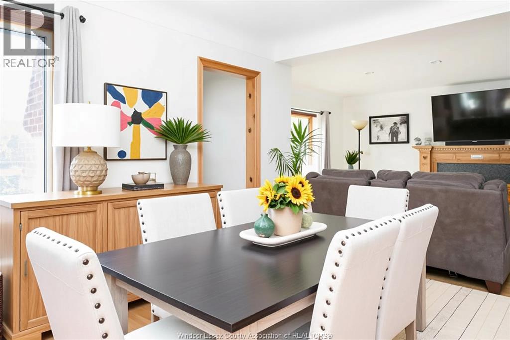 1990 Ypres, Windsor, Ontario  N8W 1S8 - Photo 5 - 25027489