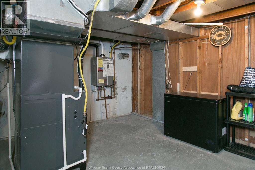 1990 Ypres, Windsor, Ontario  N8W 1S8 - Photo 21 - 25027489