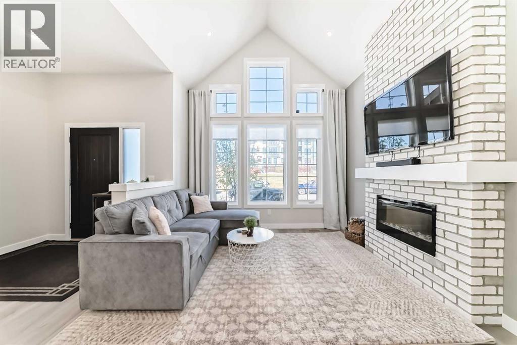 86 Wolf Crescent, Okotoks, Alberta  T1S 5X1 - Photo 4 - A2264498