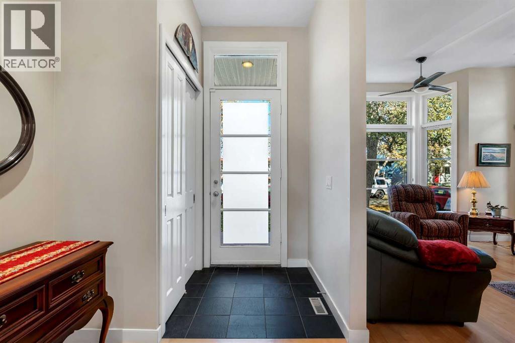 2215 2 Avenue Nw, Calgary, Alberta  T2N 0H1 - Photo 2 - A2266107