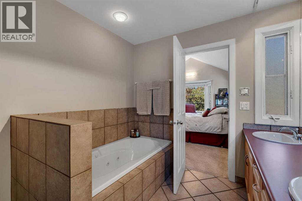 2215 2 Avenue Nw, Calgary, Alberta  T2N 0H1 - Photo 25 - A2266107