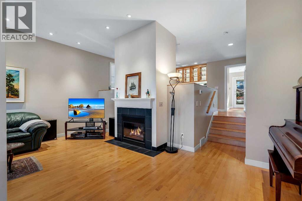 2215 2 Avenue Nw, Calgary, Alberta  T2N 0H1 - Photo 3 - A2266107