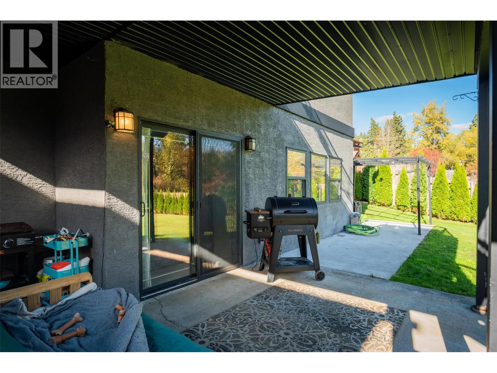 1518 3b Highway, Fruitvale, British Columbia  V0G 1L1 - Photo 43 - 10365751