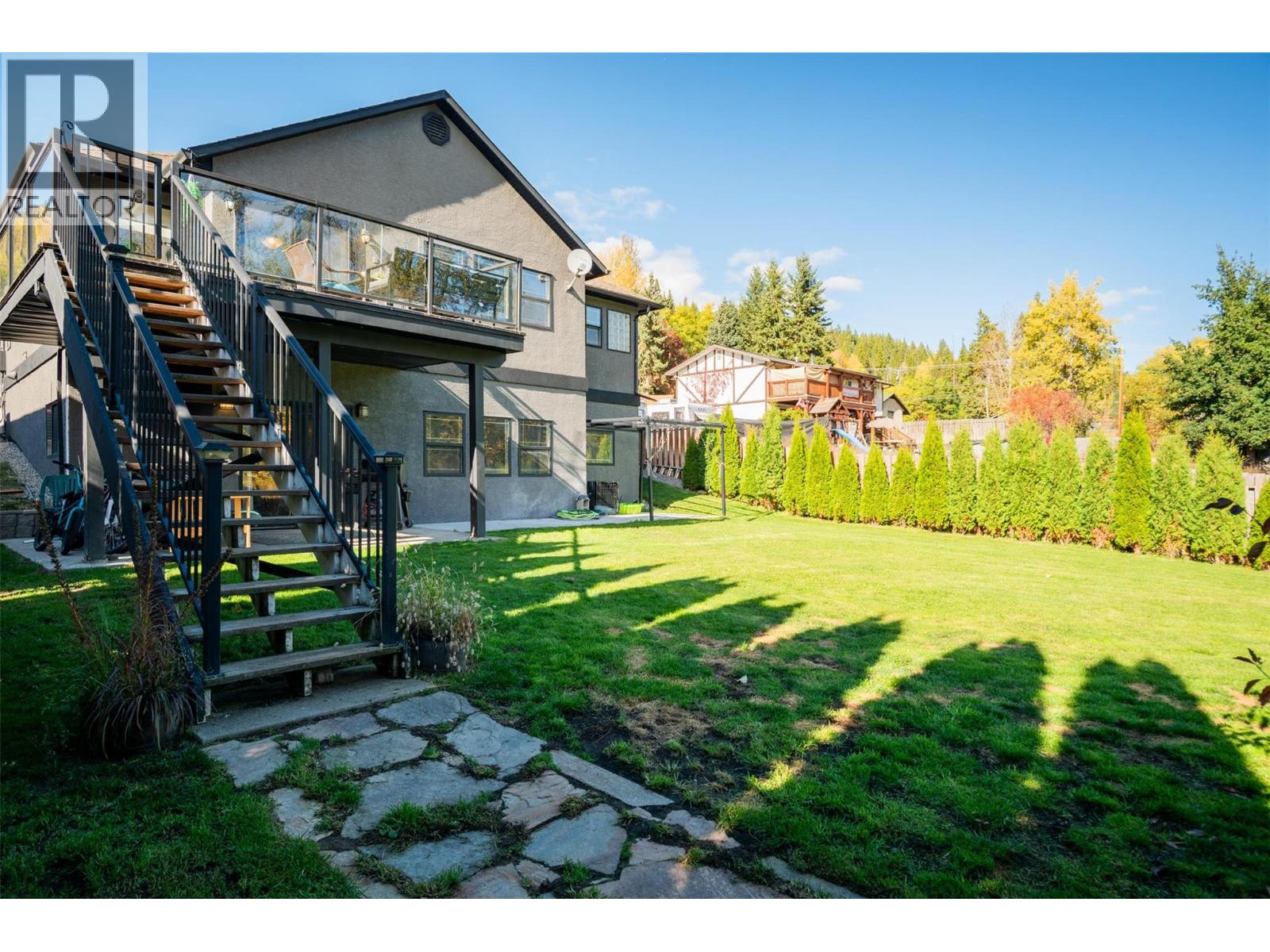 1518 3b Highway, Fruitvale, British Columbia  V0G 1L1 - Photo 42 - 10365751