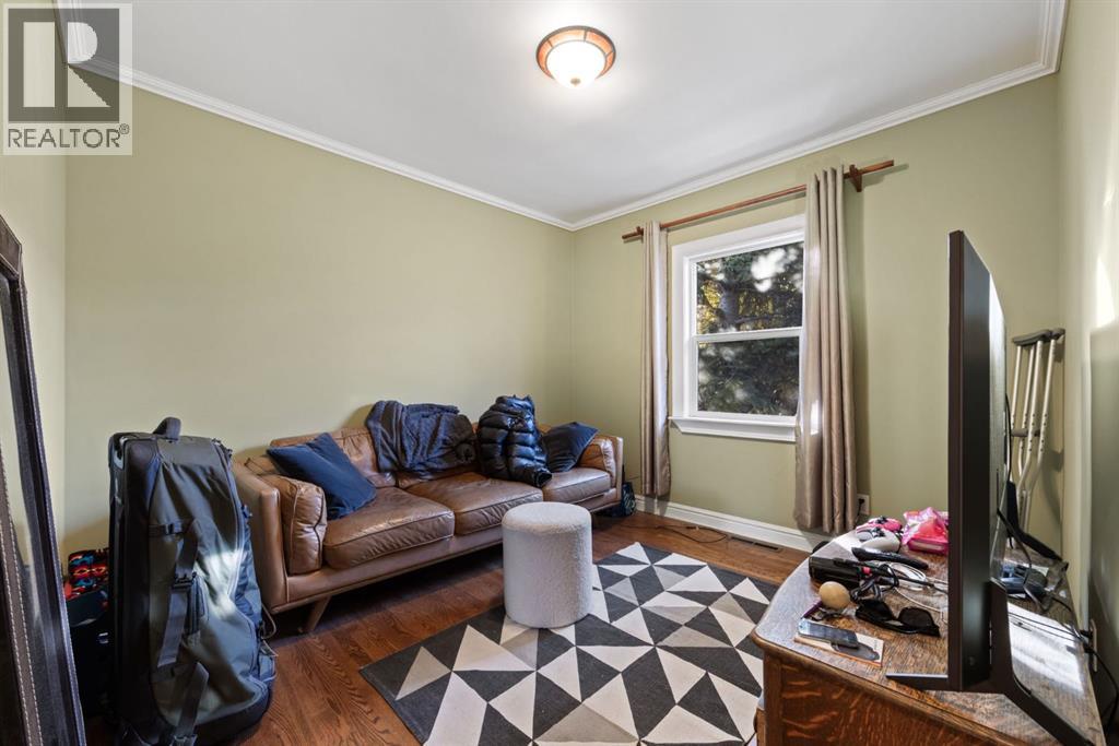 315 12 Avenue Nw, Calgary, Alberta  T2M 0C8 - Photo 12 - A2267675