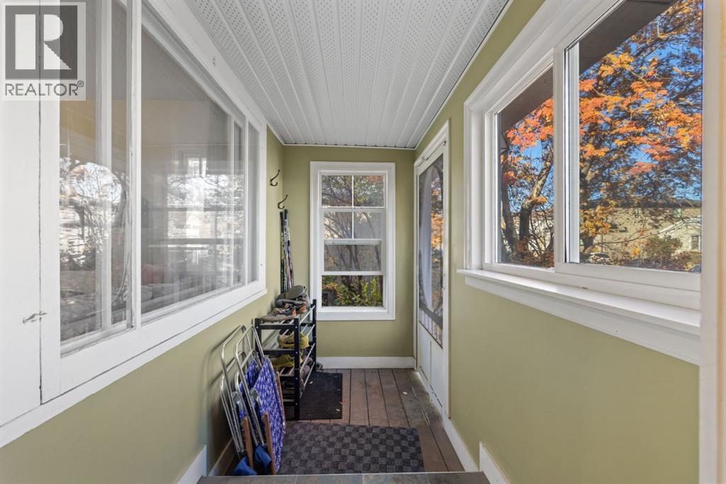 315 12 Avenue Nw, Calgary, Alberta  T2M 0C8 - Photo 14 - A2267675