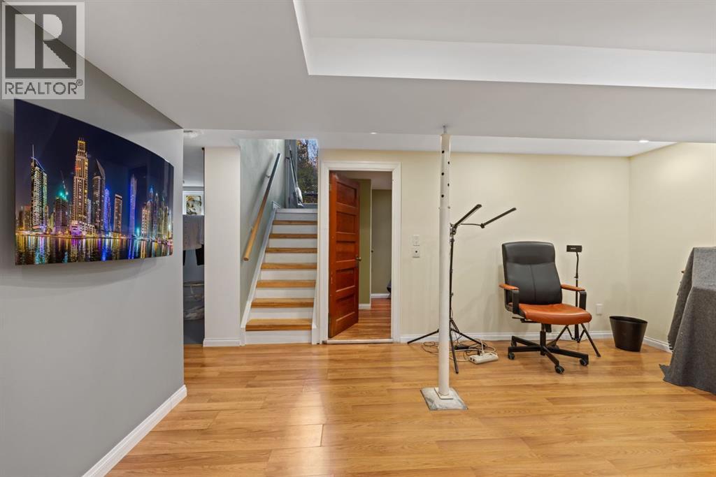 315 12 Avenue Nw, Calgary, Alberta  T2M 0C8 - Photo 17 - A2267675