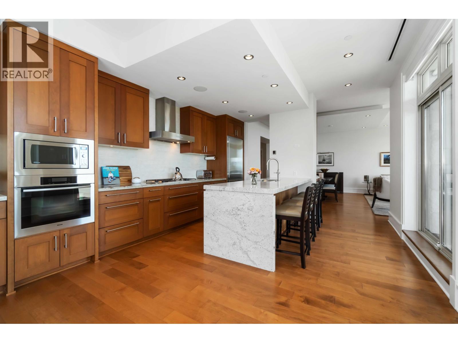 304 2535 Garden Court, West Vancouver, British Columbia  V7S 0A1 - Photo 15 - R3062981